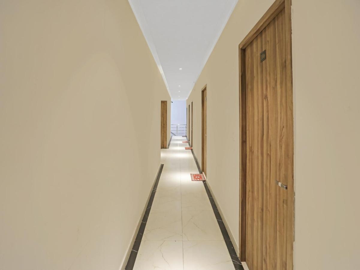 Hotel Collection O 85238 Tulika Garden Izatnagar Zewnętrze zdjęcie