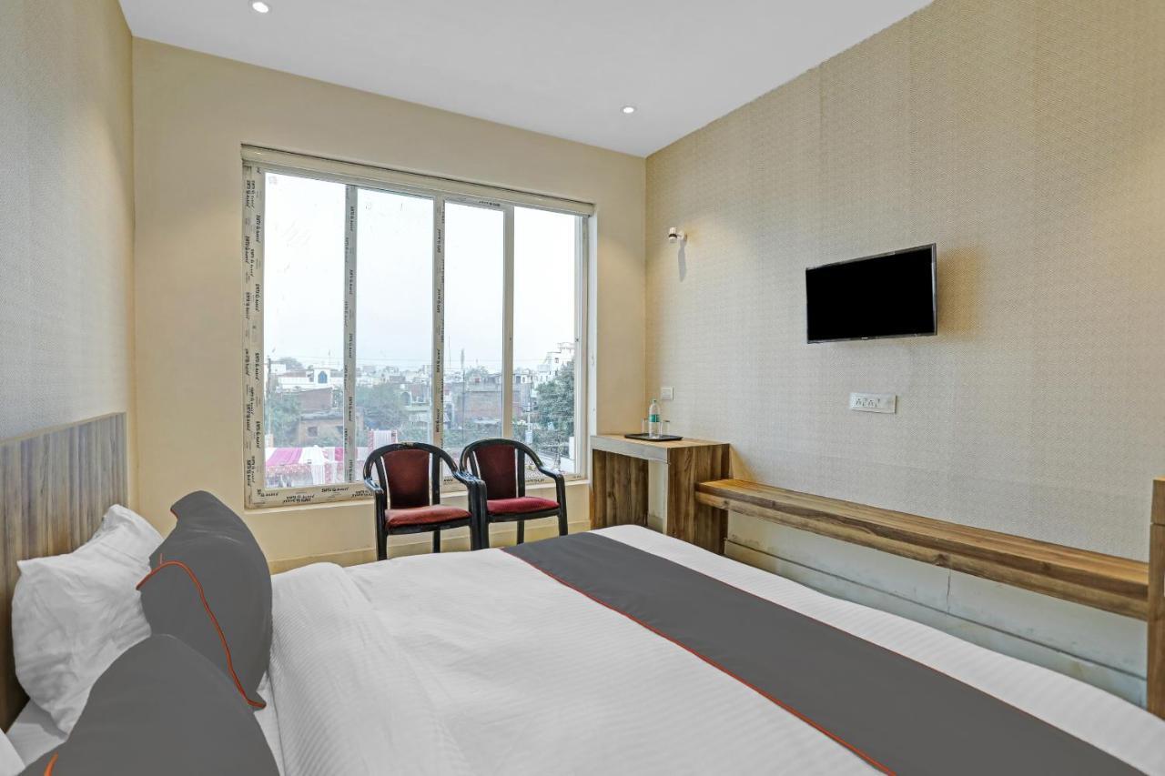 Hotel Collection O 85238 Tulika Garden Izatnagar Zewnętrze zdjęcie